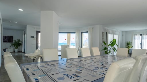 Casa del Paraiso Dining area