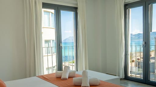 Casa del Paraiso Bedroom 1