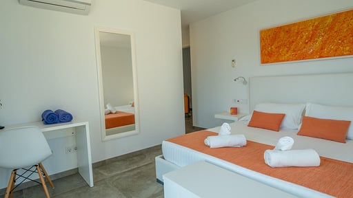 Casa del Paraiso Bedroom 1