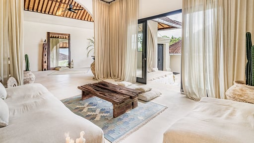 Casa Diola Living room