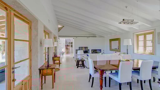 Casa Esabella Dining area