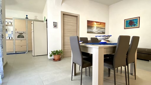 Casa Geranio Dining area