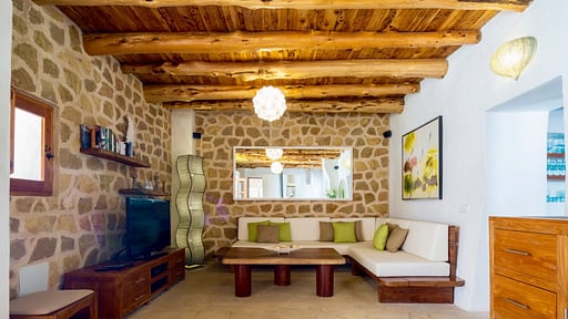 Casa Jade Living room