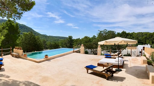 Casa Jade Swimming pool 2