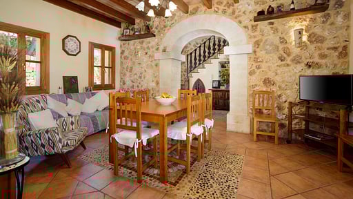 Casa Julia Dining area