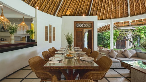 Casa Lucas Dining area