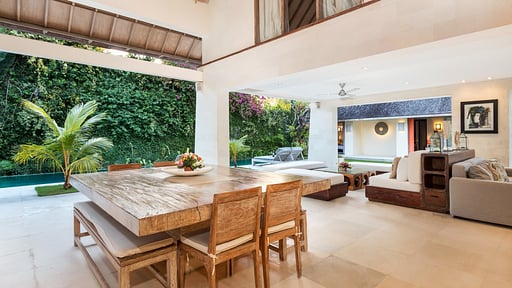 Casa Mateo Dining area