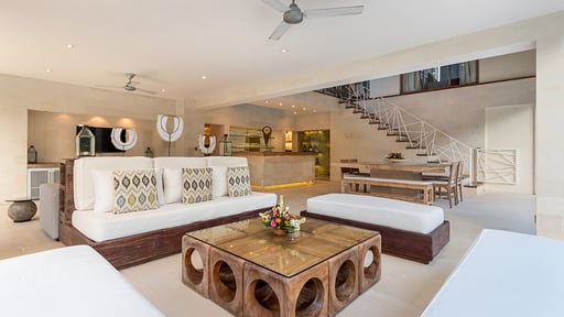 Casa Mateo Living room 1