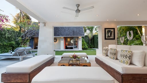 Casa Mateo Living room 1