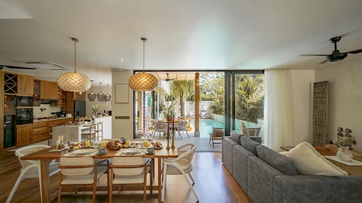 Casa Mira Uluwatu Zona pranzo