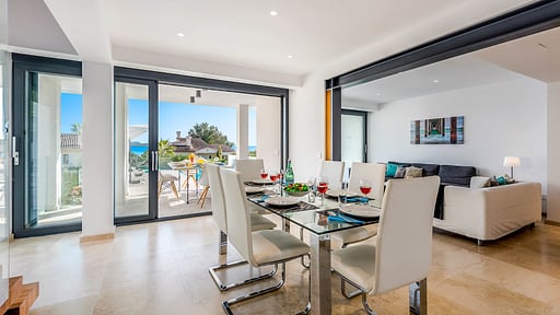 Casa Nerroo Dining area