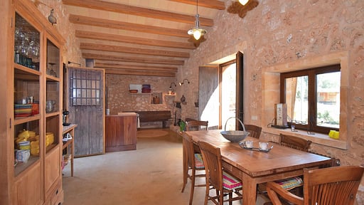 Villa Núria Dining area