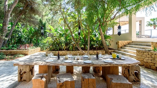 Casa Pura Dining area