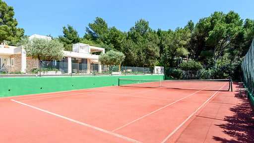 Casa Pura Tennis court