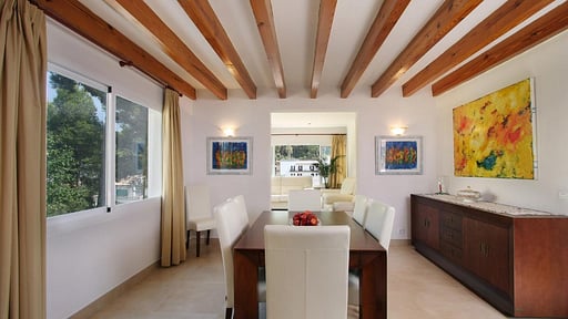 Casa Stone Blue Dining area