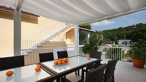Casa Stone Blue Dining area