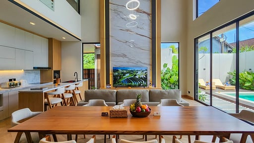 Casa Verano Jimbaran Обеденная зона
