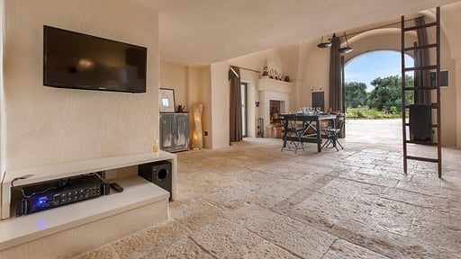 Casale Cimino House Salon