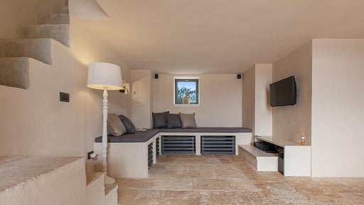 Casale Cimino House Salon