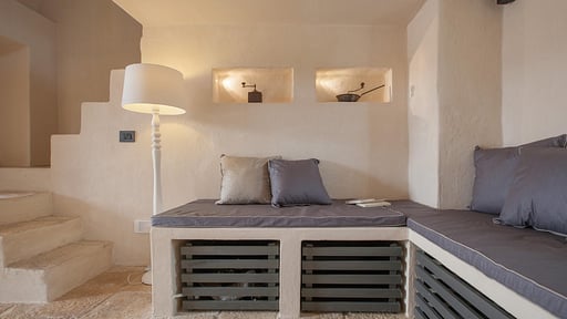 Casale Cimino House Salon