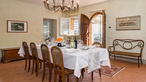 Casale Mola Dining area