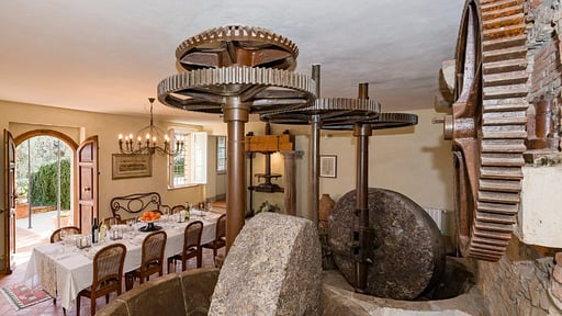 Casale Mola Dining area