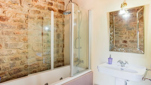 Castello Gubbio Bedroom 11