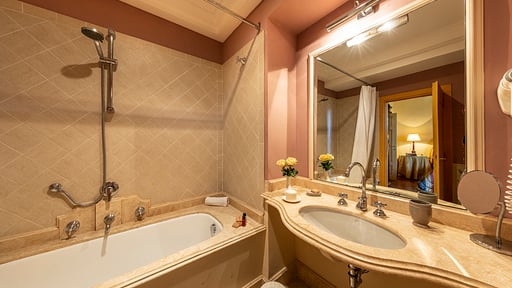 Castle Mago Camera da letto 2