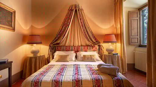 Castle Mago Camera da letto 8