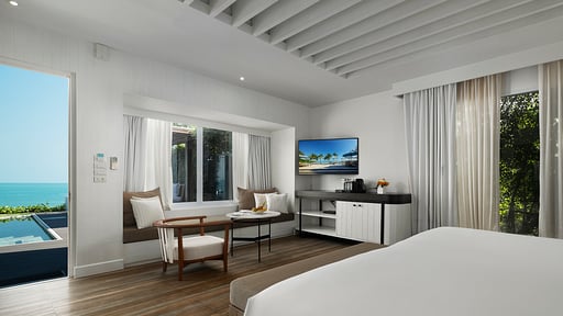 Celes Beachfront Pool Suite Bedroom 