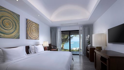 Celes Tropical Suite Bedroom 1