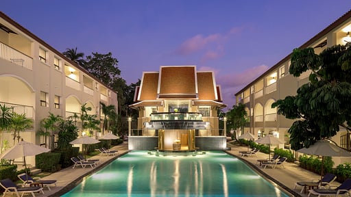 Celes Tropical Suite Swimming pool