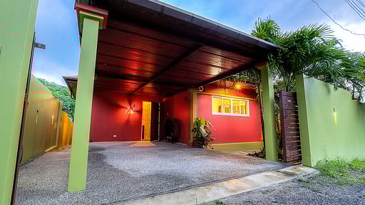 Chaba Villa Парковочные места