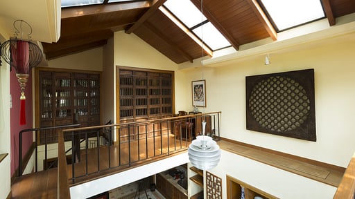 Chakrabongse Pool View Suite Salon