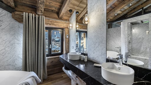 Chalet Artemis Bedroom 1