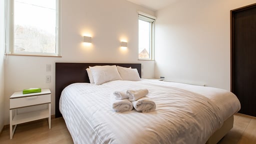 The Country Resort - Chalet Biwa Bedroom 1