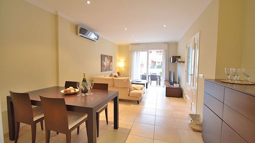 Chalet Ca n'Amer Dining area 1