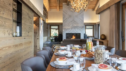 Chalet Calima Dining area