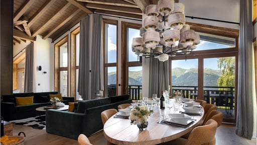 Chalet Centenary Dining area