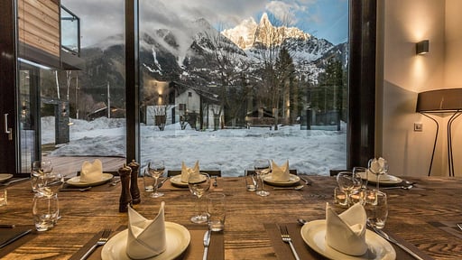 Chalet Dalmore Dining area
