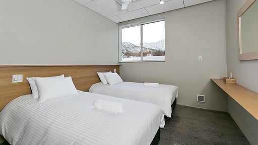 Chalet Echo Rocks Bedroom 1