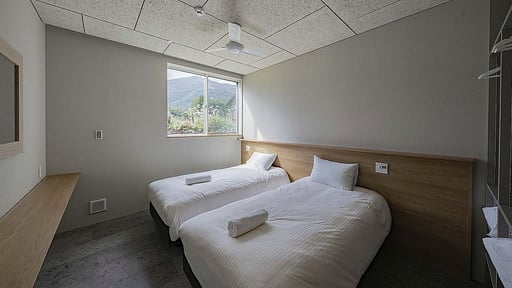 Chalet Echo Rocks Bedroom 2