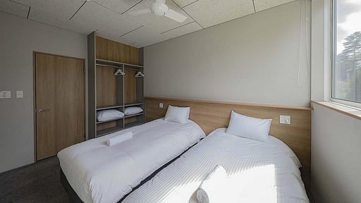 Chalet Echo Rocks Bedroom 3