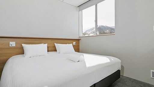 Chalet Echo Rocks Bedroom 3