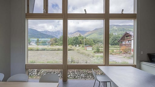 Chalet Echo Rocks Dining area