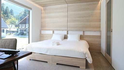 Chalet Eminence Bedroom 1