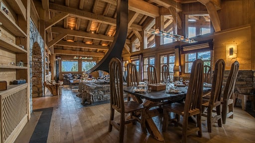 Chalet Everest Dining area