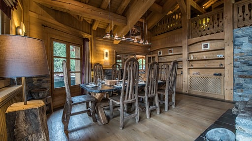 Chalet Everest Dining area