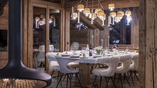 Chalet Face a Face Dining area