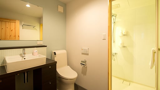 The Country Resort - Chalet Hamana Bedroom 1